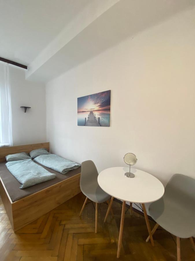 Classy Rooms In Old Town Krasków Εξωτερικό φωτογραφία